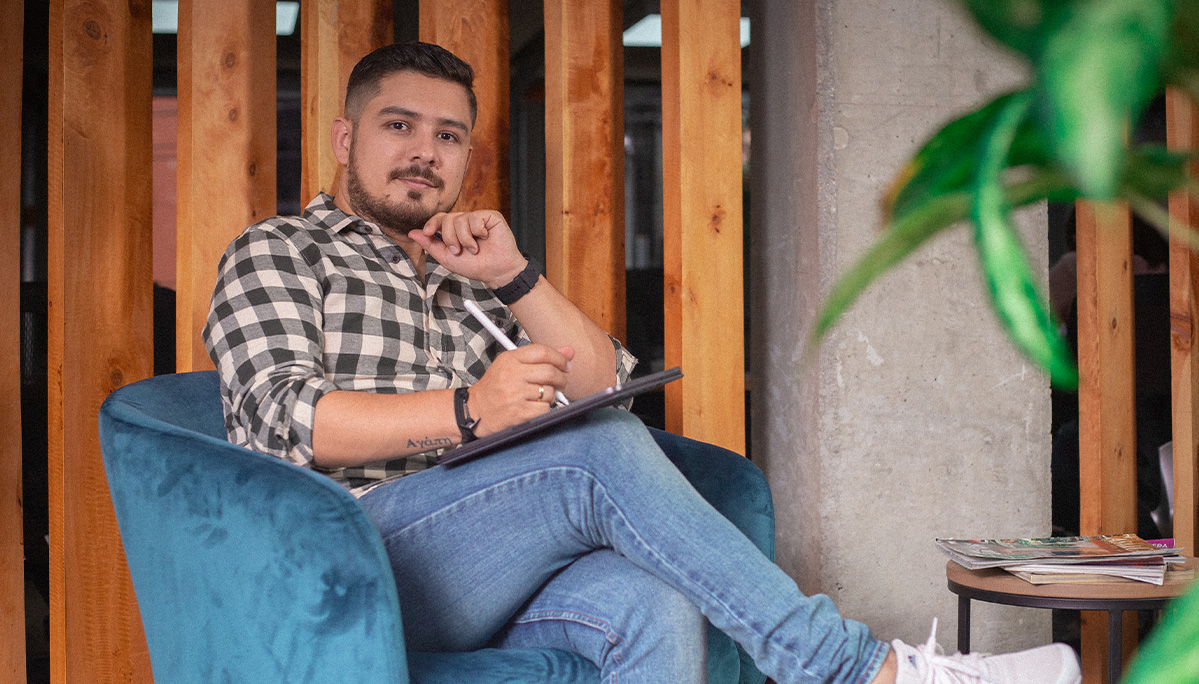 Alejandro Rizo, Minneapolis photographer and multimedia content specialist